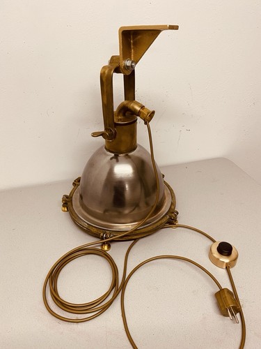 Scheinwerfer